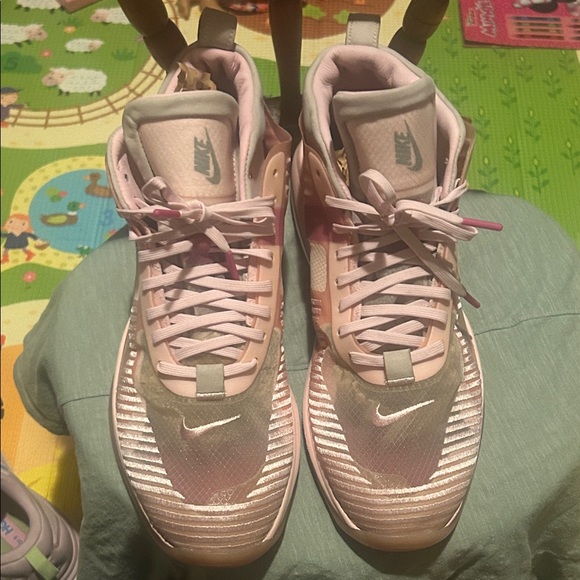 Nike Pastel Pink and Cream Sneakers Size 13- Nike John
Elliott x LeBron.. - Picture 1 of 10